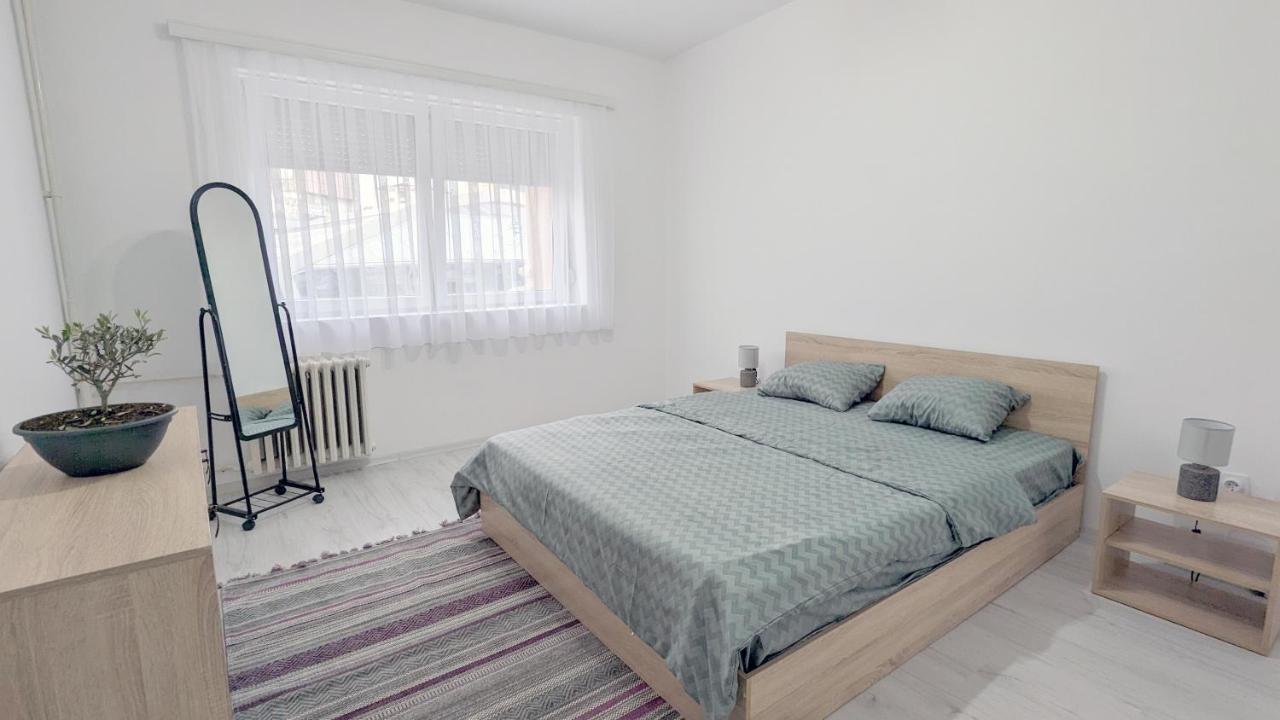 Main Square Apartment - Skopje Ngoại thất bức ảnh